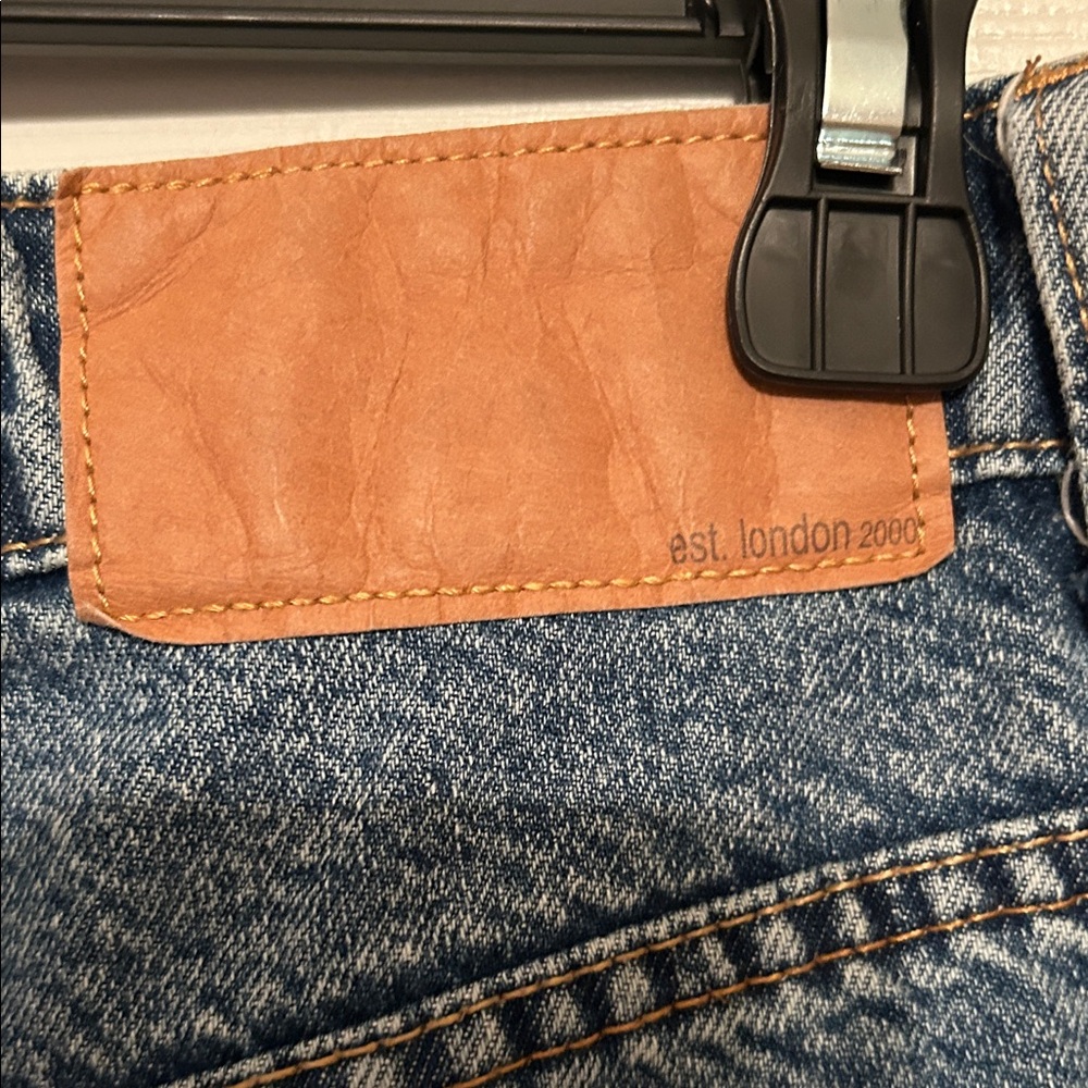 ASOS Design High-Waisted Jeans - Picture 4 of 7